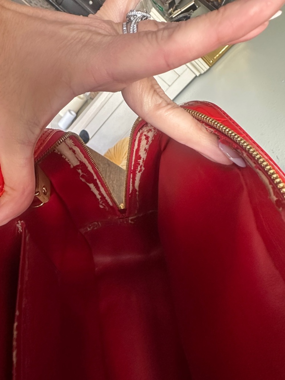 Louis Vuitton Sutton Red Patent Monogram satchel Bag with Tan Trim - Picture 15 of 17